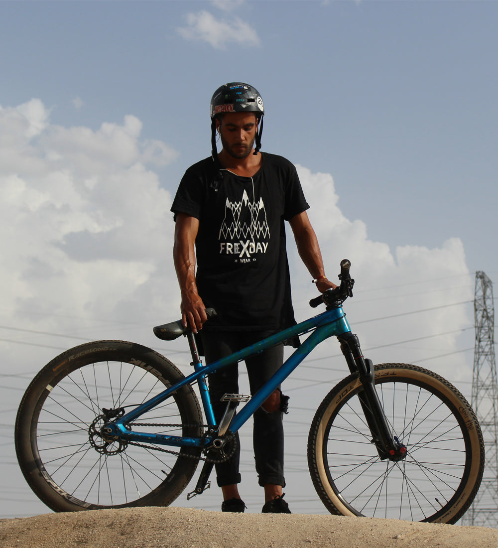 CAMISETA MOUNTAINS BLACK